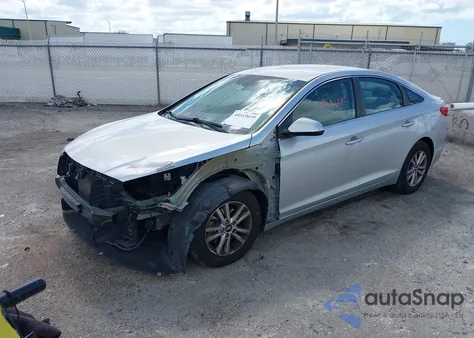 2017 Hyundai Sonata z USA, uszkodzony, nr VIN 5NPE24AF1HH563955